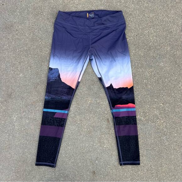 Lucy Mountain Sunrise Serene Yoga Workout Leggings Large Regular - Picture 1 of 5